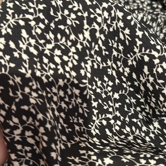 Boho Ditsy Floral Print Off the Shoulder A Line Short Sleeve Black/White… - Picture 4 of 6
